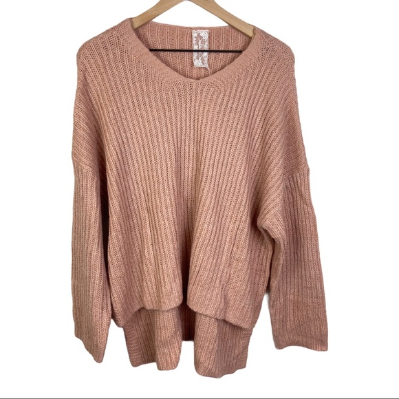 Sadie & Sage Sweaters - NWT Sadie & Sage Chunky Knit Pink V Neck Sweater L